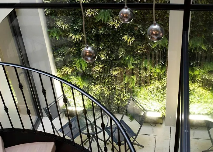 New, Luxury 3 Bed Duplex In Covent Garden